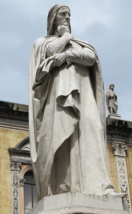 Dante in Piazza dei Signori 271