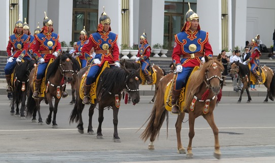 Mongol horsemen 542