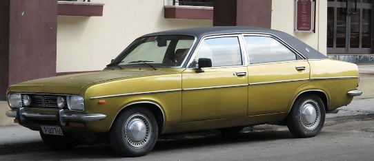 IMG_3968 - Chrysler 180 in Havana, Cuba 542