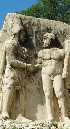 IMG_5211 - Mithridates I shakes hands with Heracles, Eski Kale (Arsameia) 271