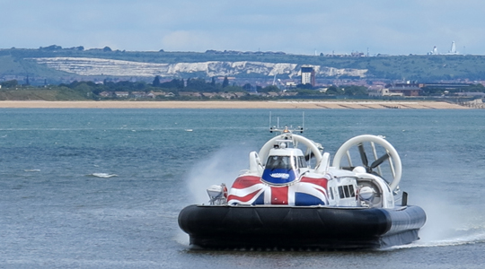IMG_7247 - new Hovercraft at Ryde - 540