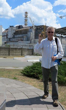 IMG_7449 - geiger counter & Reactor 4, Chernobyl - 270